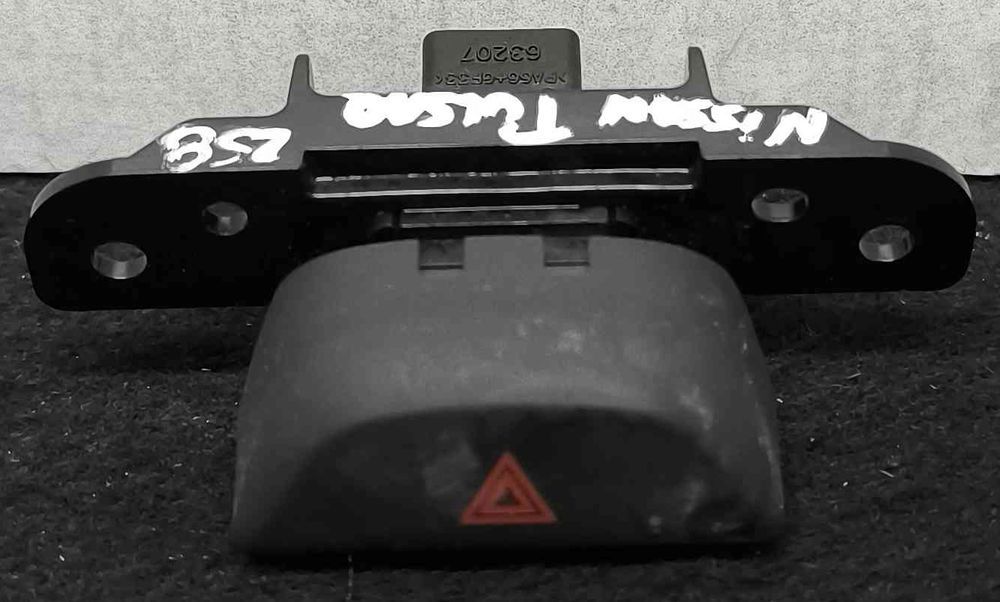 Botão / Interruptor 4 Piscas NISSAN PULSAR Hatchback (C13) ano 2019
