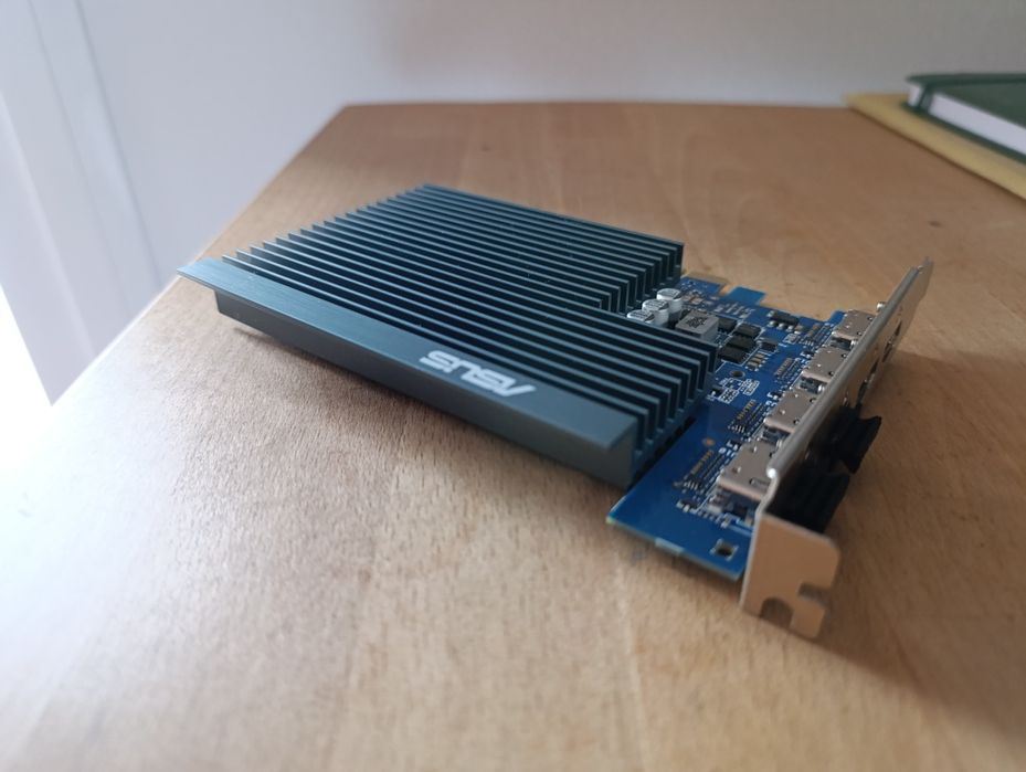 Placa gráfica ASUS GT730