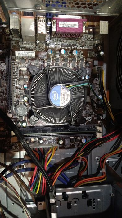 системний блок, комп'ютер core i3, 4 ОЗУ, ssd 120 windows 10