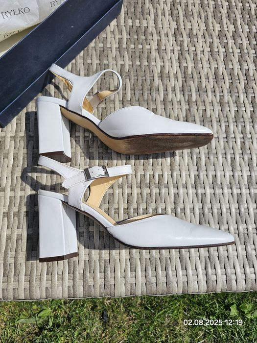 Buty na obcasie firmy VERO GUOIO, rozmiar 38 ,kolor biały, PINKO