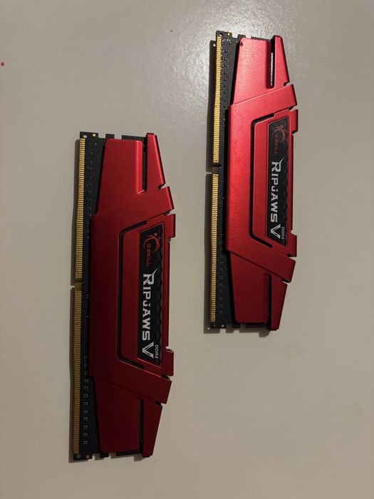 2 x Memória 4G DDR4 2400MHZ