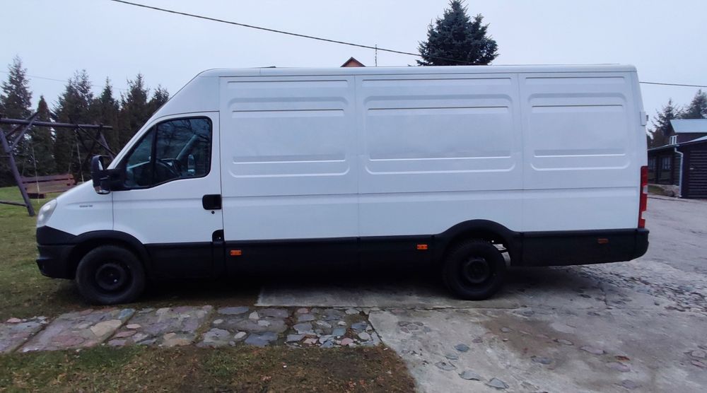 Usługi transportowe/przeprowadzki/przewóz rzeczy