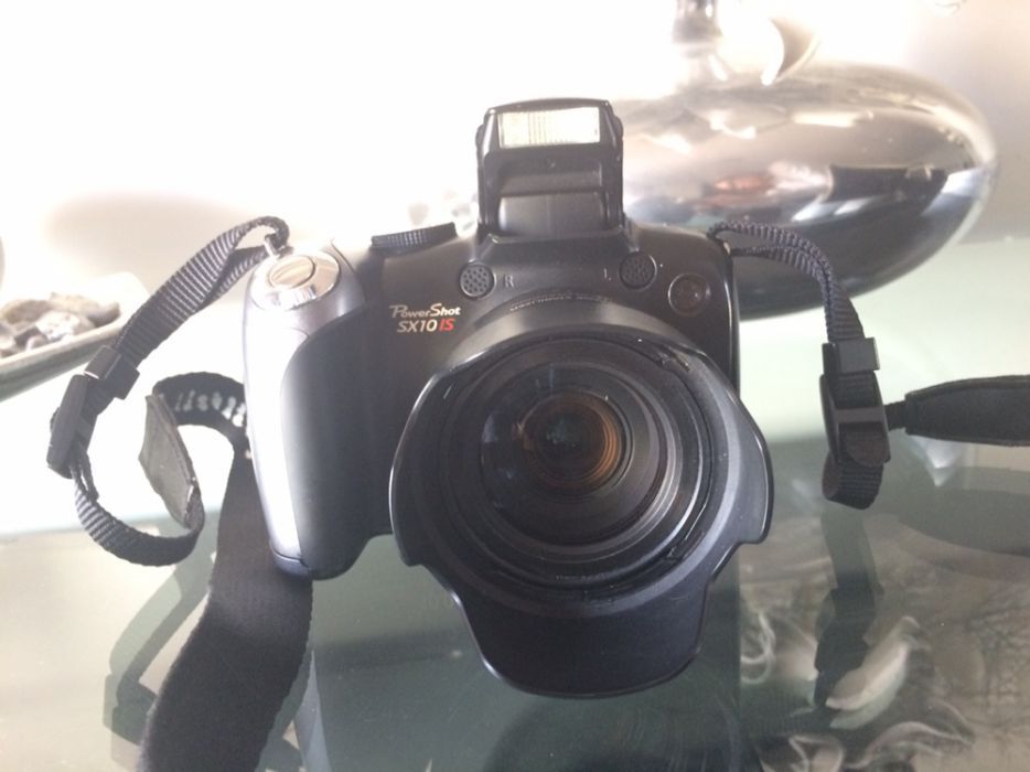 Canon powershot sx10 is