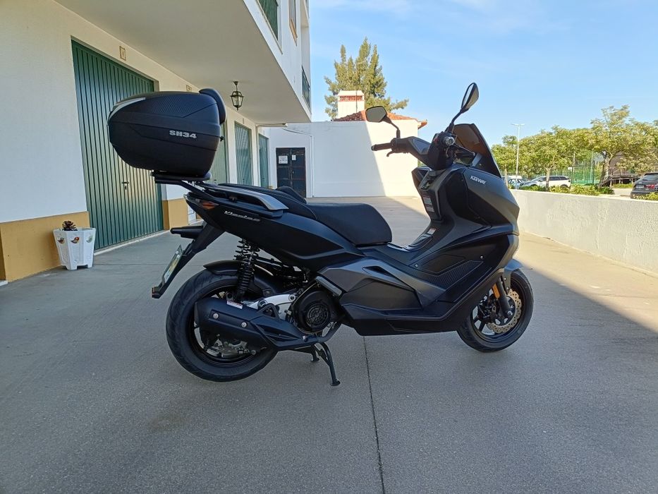 Scooter 125 • 7000km • Como Nova • Livro Revisões • Top Case