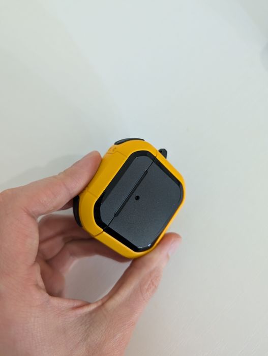 Противоударный чехол airpods 4