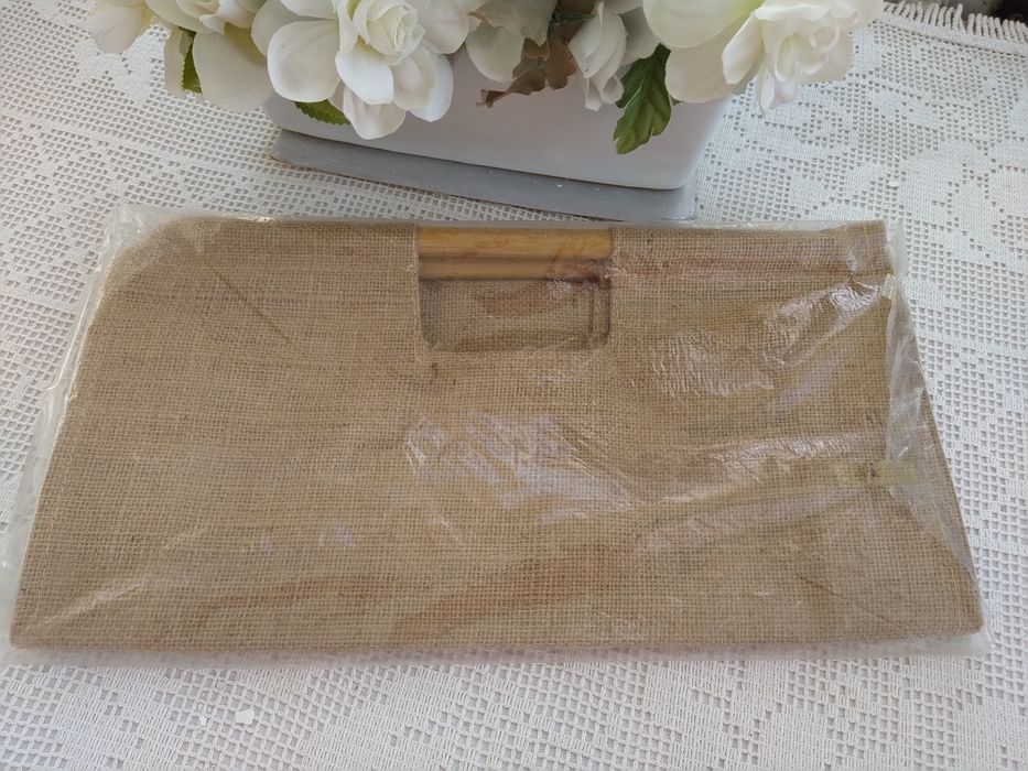 Mala de Mão em Juta / Ráfia com Pegas de Madeira – Estilo Boho / Verão - Nova!