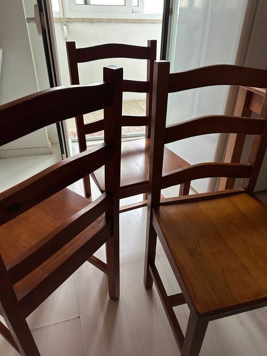 Mesa madeira cozinha + 3 cadeiras madeira