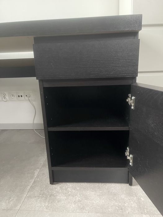 Biurko IKEA MALM Czarny – Stan Bardzo Dobry / Zadbane