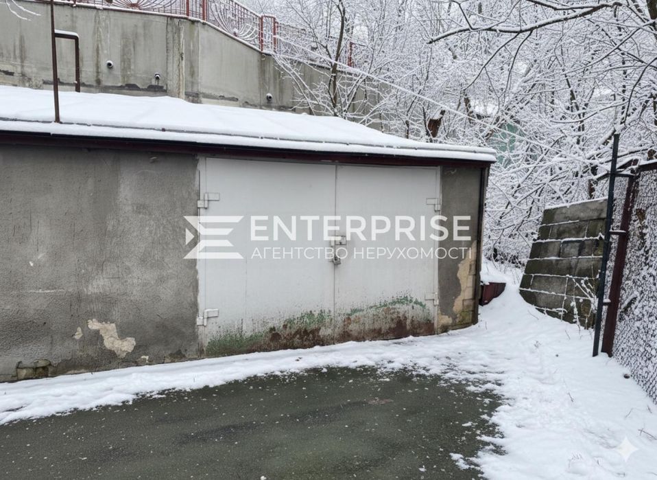Продаж  капітального гаража  вул.О.Гончара Центр Шевченківський район