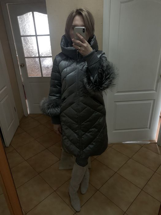 Жіночий пуховик з хутром чорнобурки, стильний та теплий!