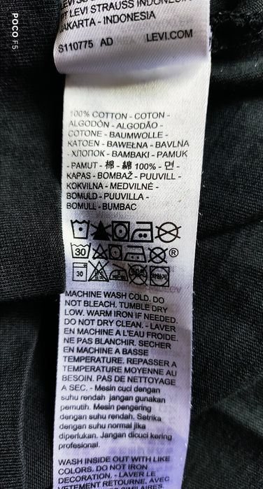 Levi's czarny t-shirt rozm XL nadruk białe konturowe logo w białym konturze