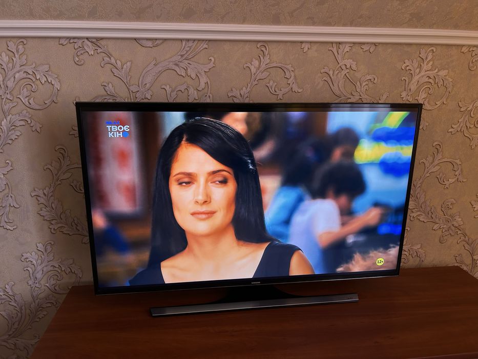 Телевізор Samsung UE48JU6450