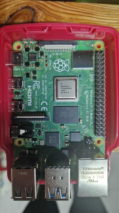 Raspberry Pi 4 Model B 8GB повний комплект з корпусом і блоком живлення