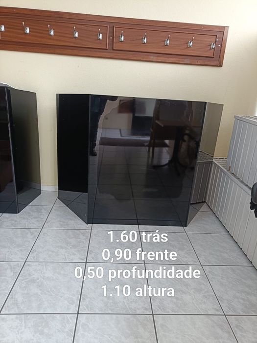 Púlpito em acrílico preto