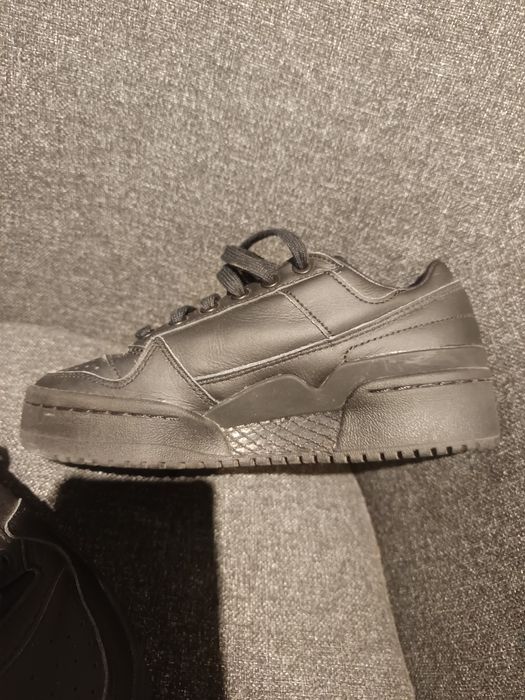 Adidas forum bold