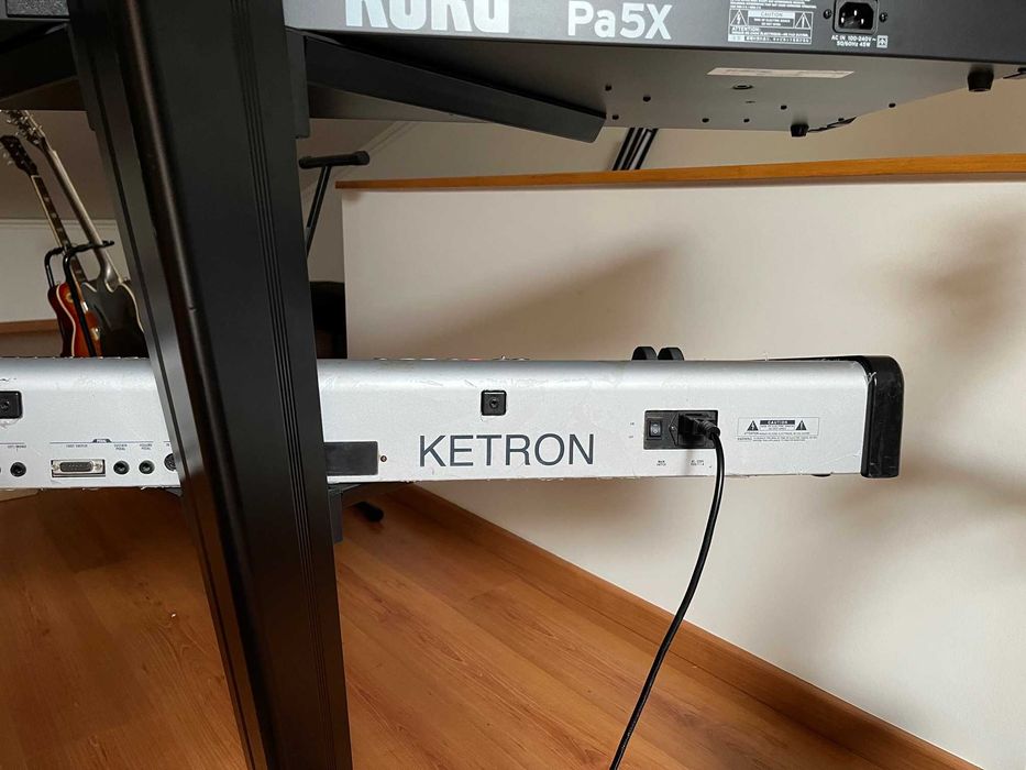 Teclado Profissional KETRON SD1 PLUS Troco por subwoofer 18" amplificado