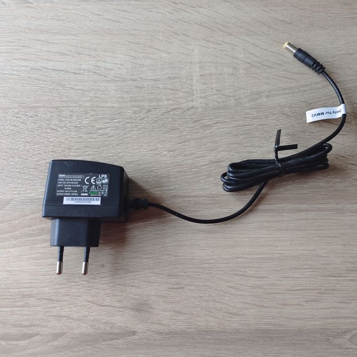 Zasilacz wtyczkowy Sunny 5V 0,6A z wtykiem 5,5x2,1