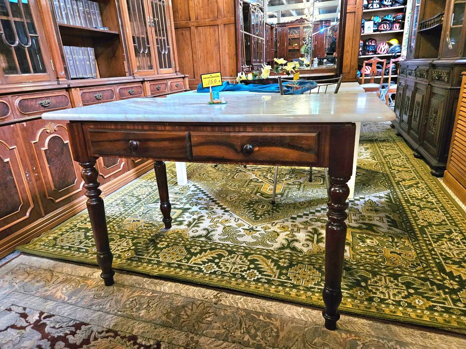 Mesa antiga em madeira maciça com tampo em pedra - Bom