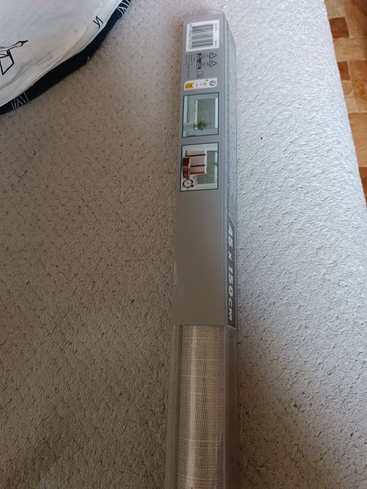 Folia samoprzylepna na okno