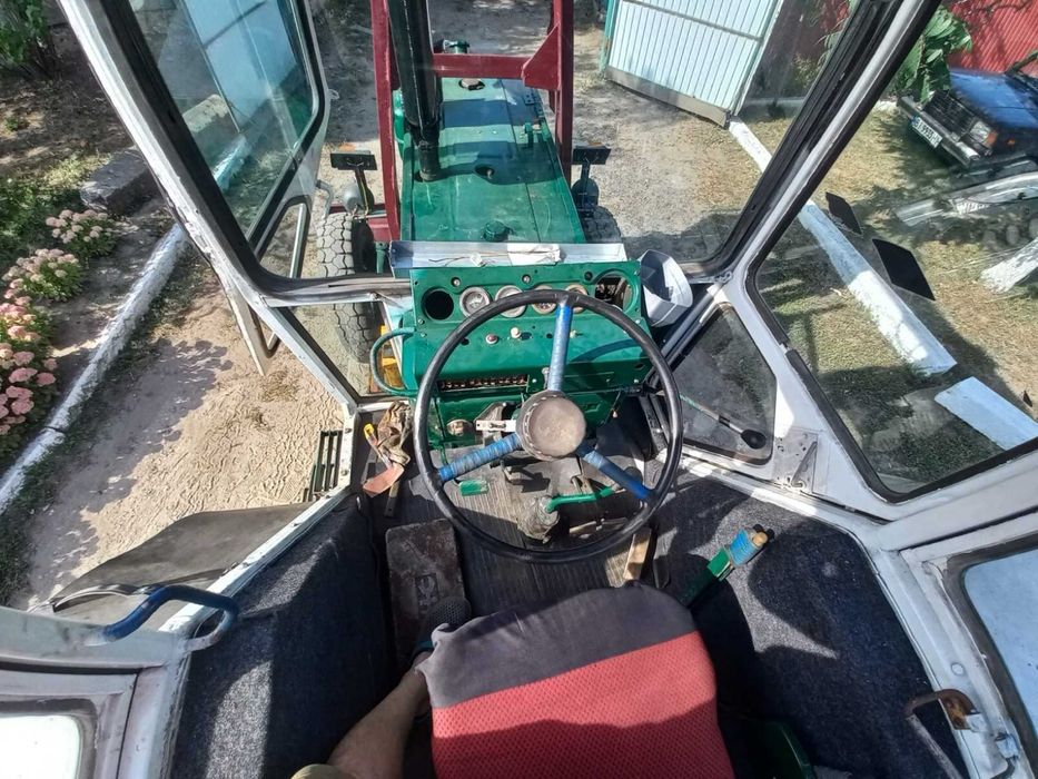 Грейферний погрузчик юмз