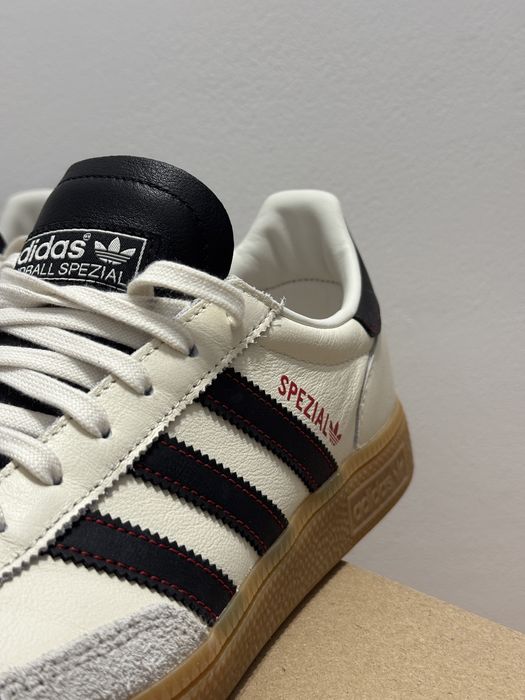 Adidas Handball Spezial – Off White / Core Black – roz. 43 1/3