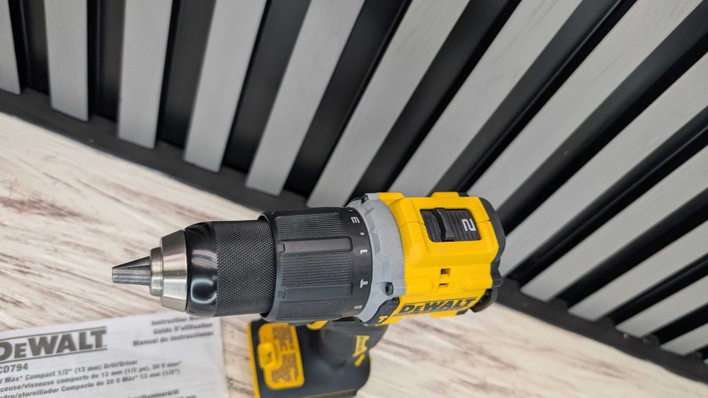 Безщіточний шуруповерт DeWalt DCD799 20v