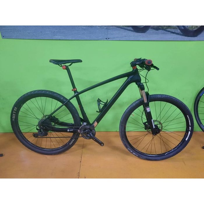 Carbon 27.5-inch MTB at a low price