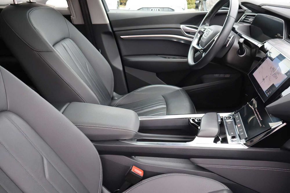 Audi e-tron Sportback quattro Premium      2021