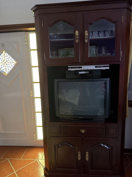 Movel sala para televisao  1.10cm< 2.10cm