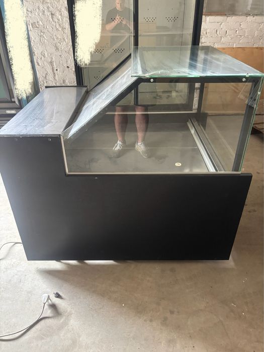 Холодильна вітрина куб холодильне обладнання