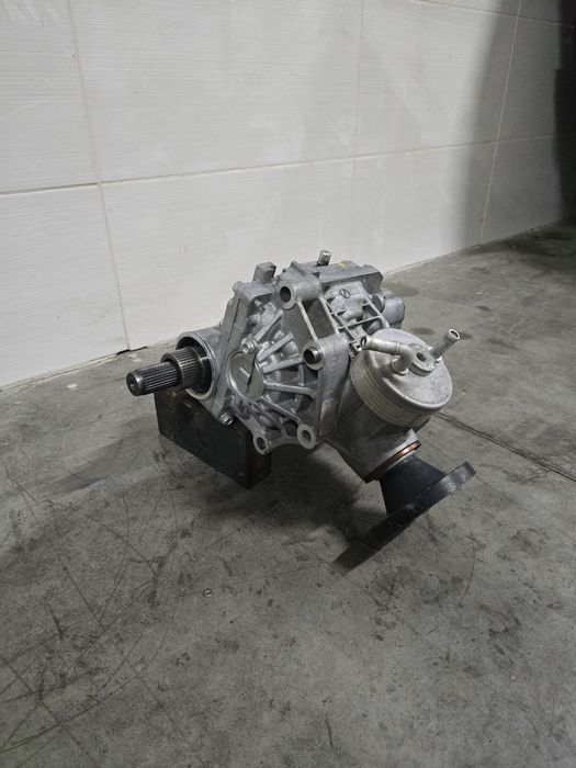 Роздатка (роздавальна коробка МКПП )Mazda CX7 2007-2013 2.2