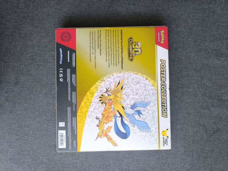 Pack Pokémon – 3 Boosters + 3 Carteas Promo + Poster