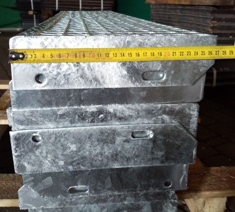 stopnie schodowe stopień schodowy 700x240 25x2 kraty WEMA