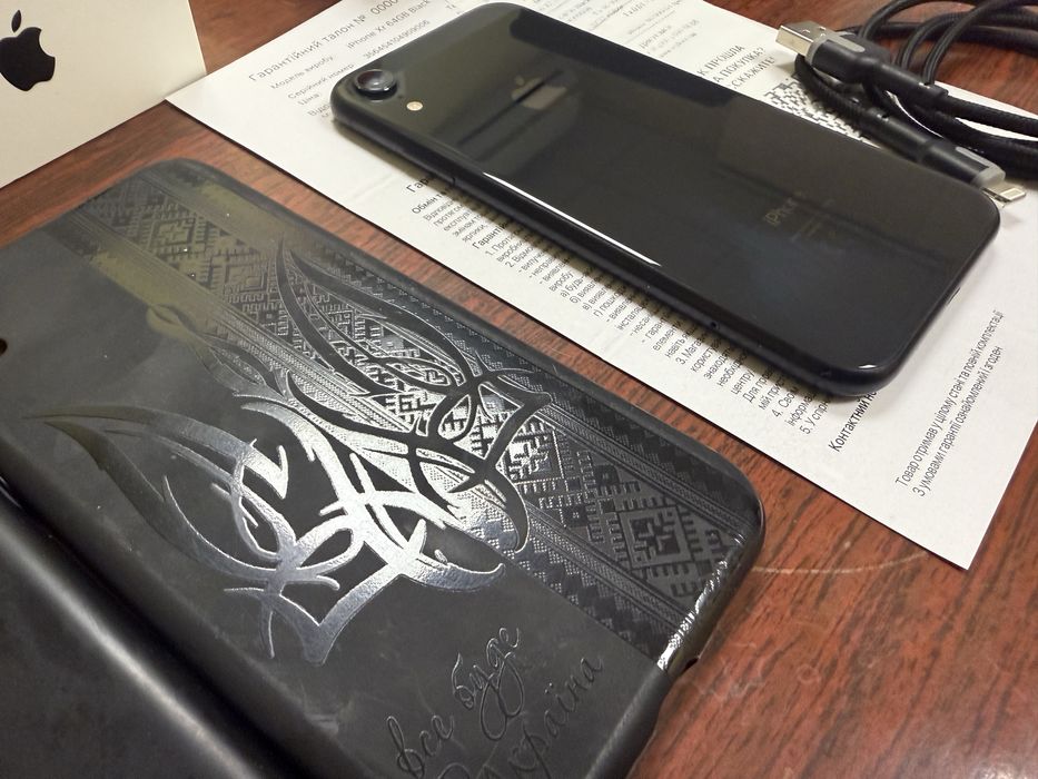 Телефон Айфон XR