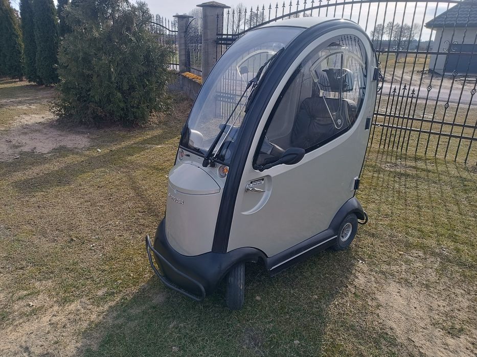 Wózek inwalidzki skuter elektryczny z dachem Kabiną dla seniora