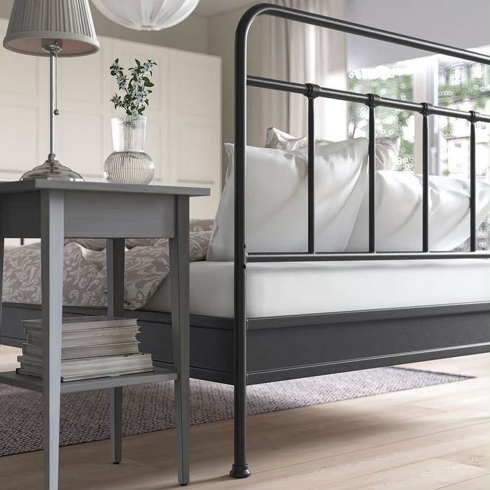 Cama estrutura em ferro STJÄRNÖ 180x200 cm