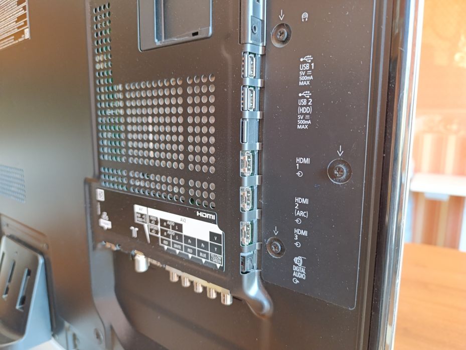 Телевизор Panasonic Viera TX-LR42ET60 діагональ 42 smart tv 3D Wi-Fi