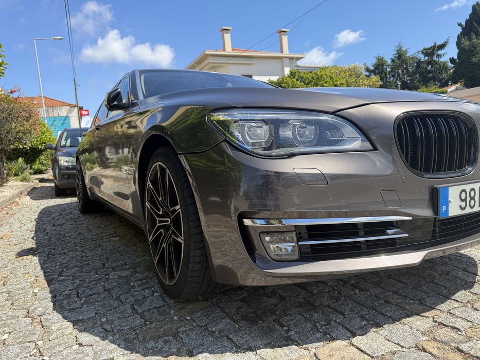 Bmw 750 Xdrive Ld.  Limosine