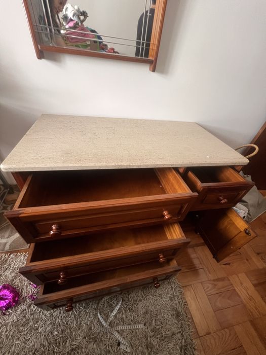 Mobilia quarto.