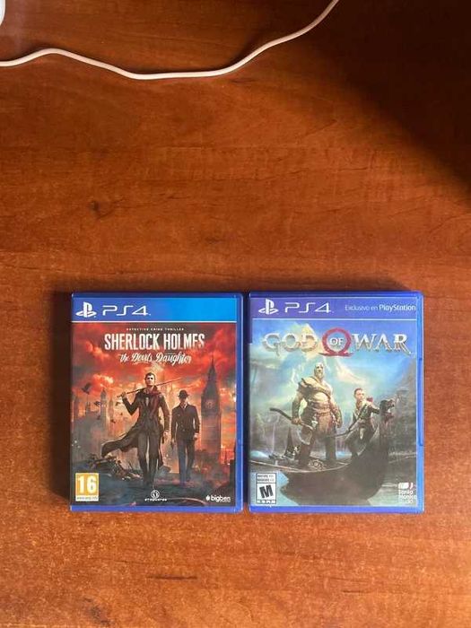 Sherlock Holmes The Devil Daughter e God of War - PS4
