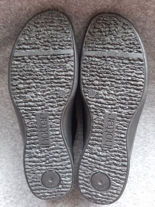 Туфли Clarks, кроссовки Hotter, мокасины кожа