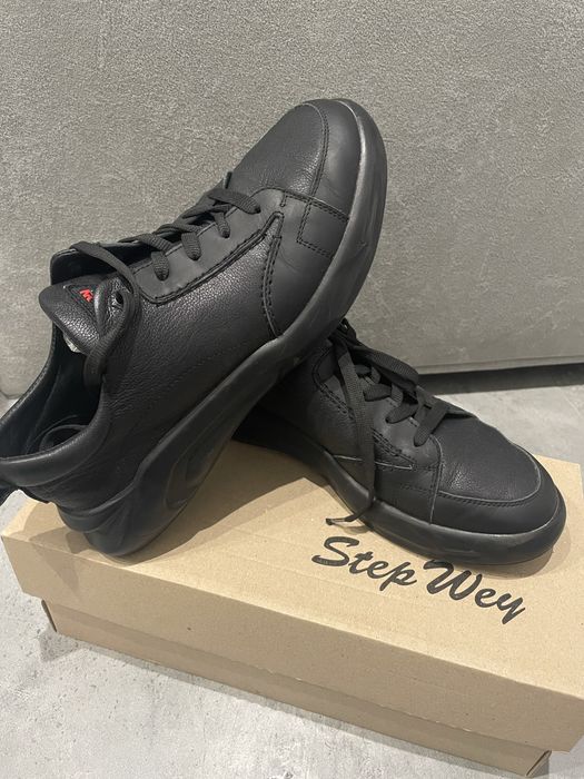 Кросівки шкіряні Розмір 41