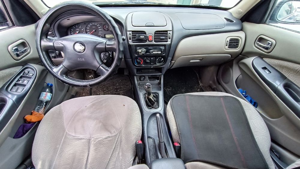 Nissan Almera 1.5 Gasolina