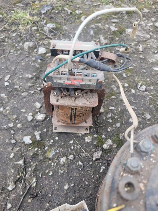 ЛАТР лабораторный трансформатор