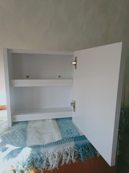 Шкафчик для ванной комнаты