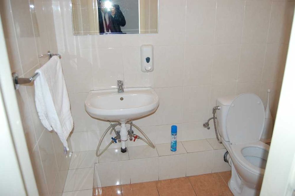 Магазин Киев 485квм метро Левобережная, Шептицкого 10 Супер Фасад