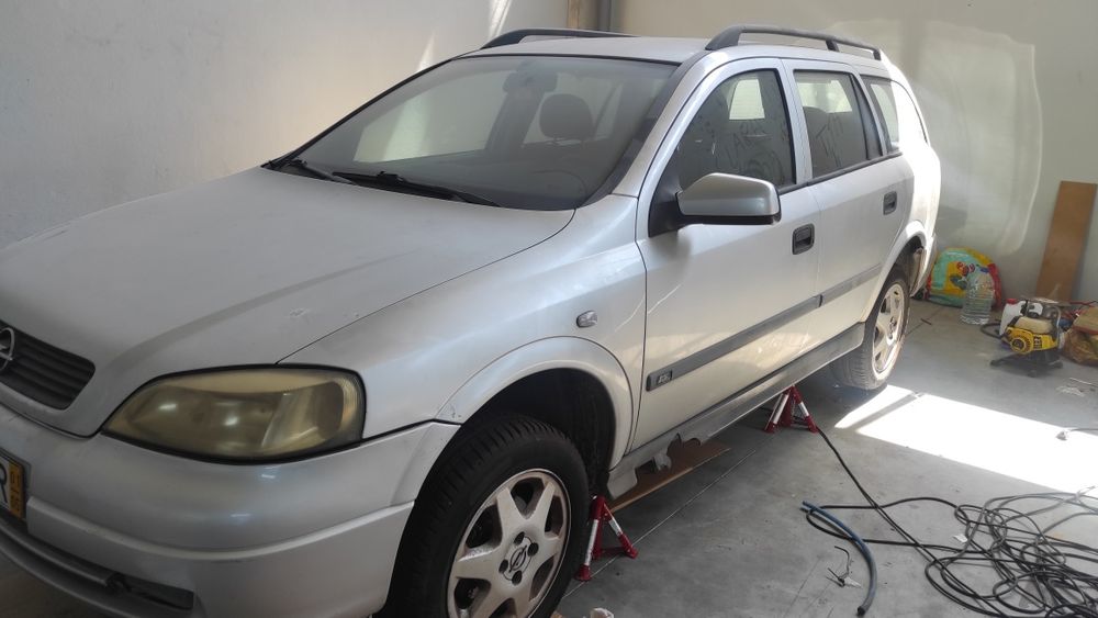 Opel Astra para peças
