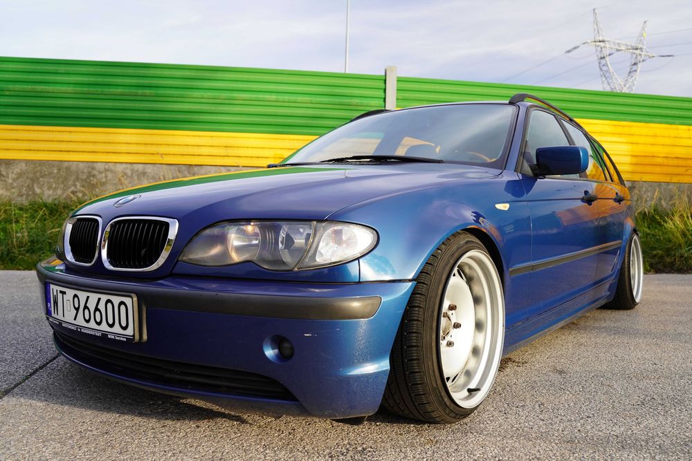 BMW e46 330i Touring Stance