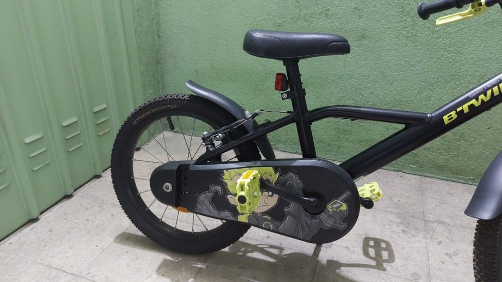 Bicicleta Criança Decathlon 500 Dark Hero 16"