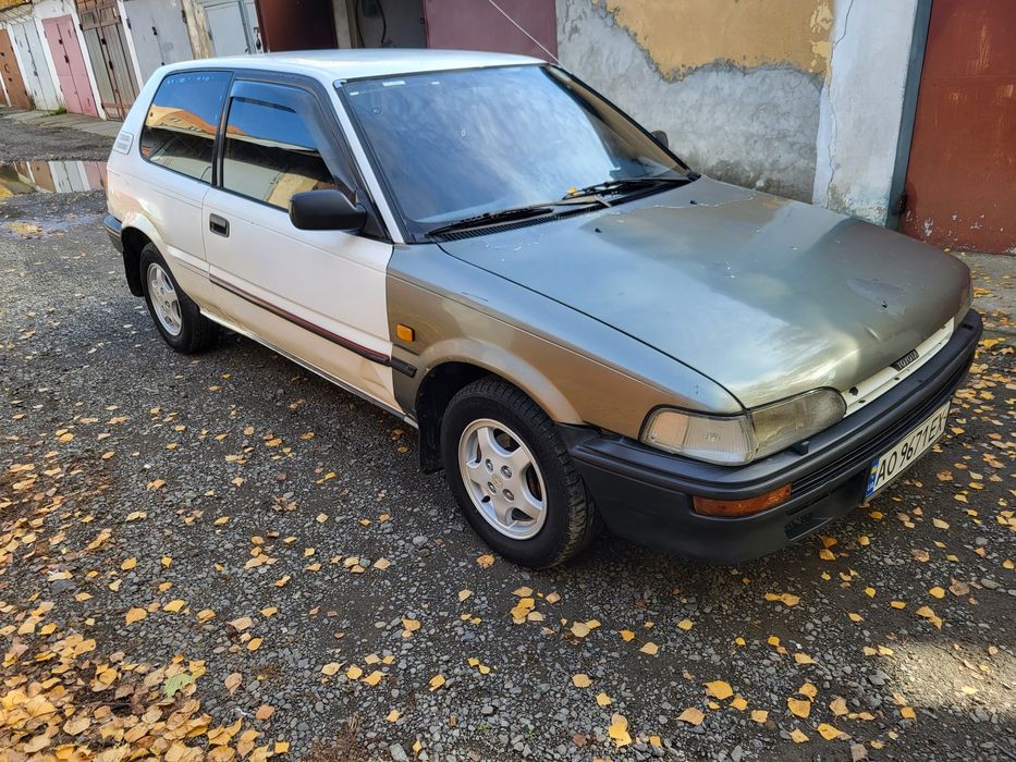 Продам TOYOTA KOROLLA 1.3  1988рік